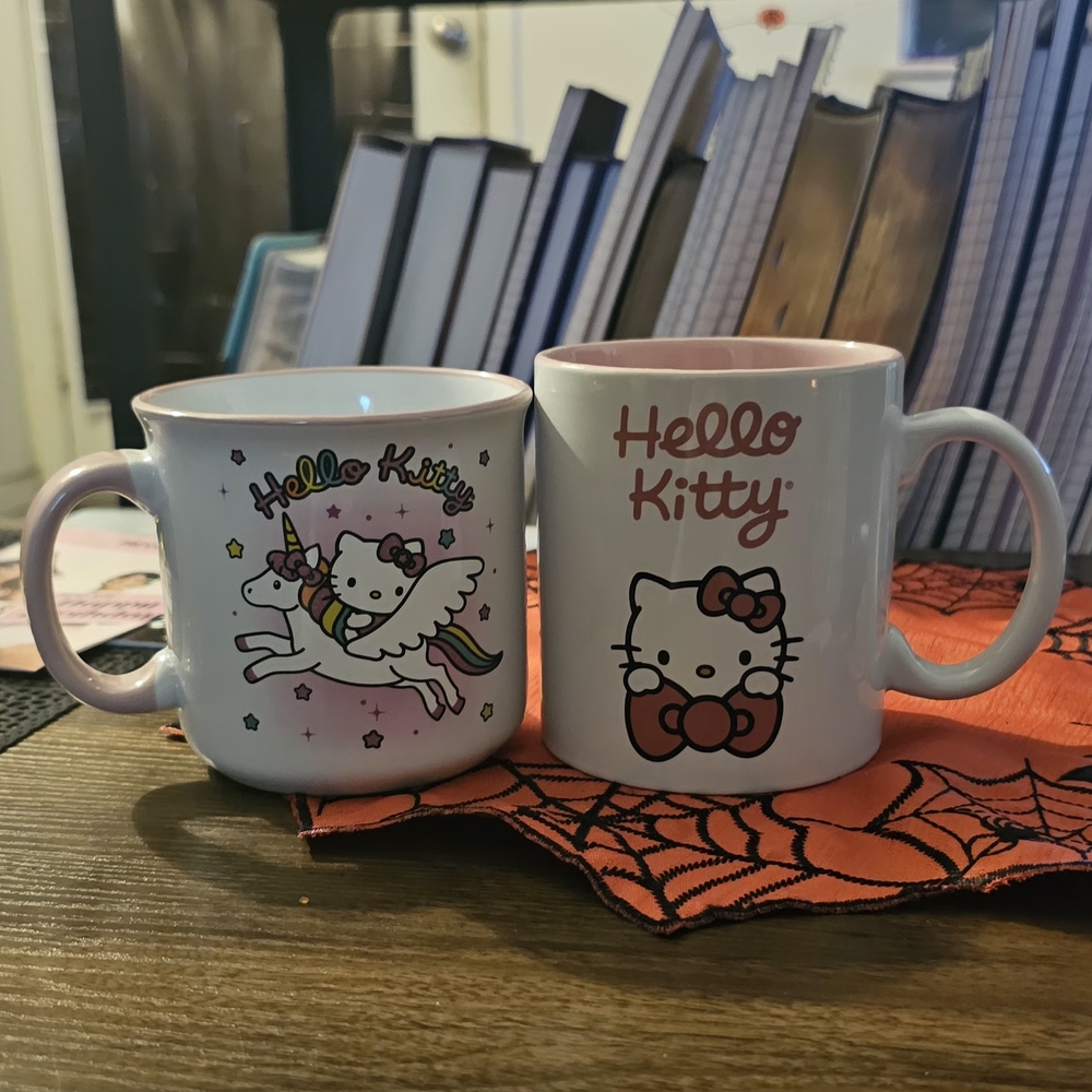 Hello Kitty Mug Set